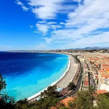 A 50 Metres De La Plage Et De La Promenade Des Anglais Apartment