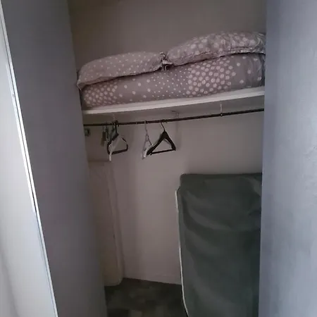 A 50 Metres De La Plage Et De La Promenade Des Anglais Apartment